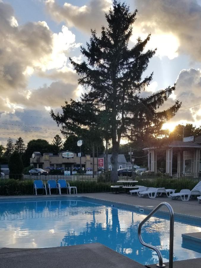 Lake Erie Lodge Buitenkant foto